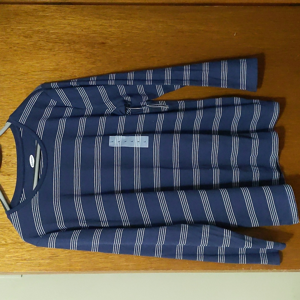 Old Navy t-shirt long sleeve